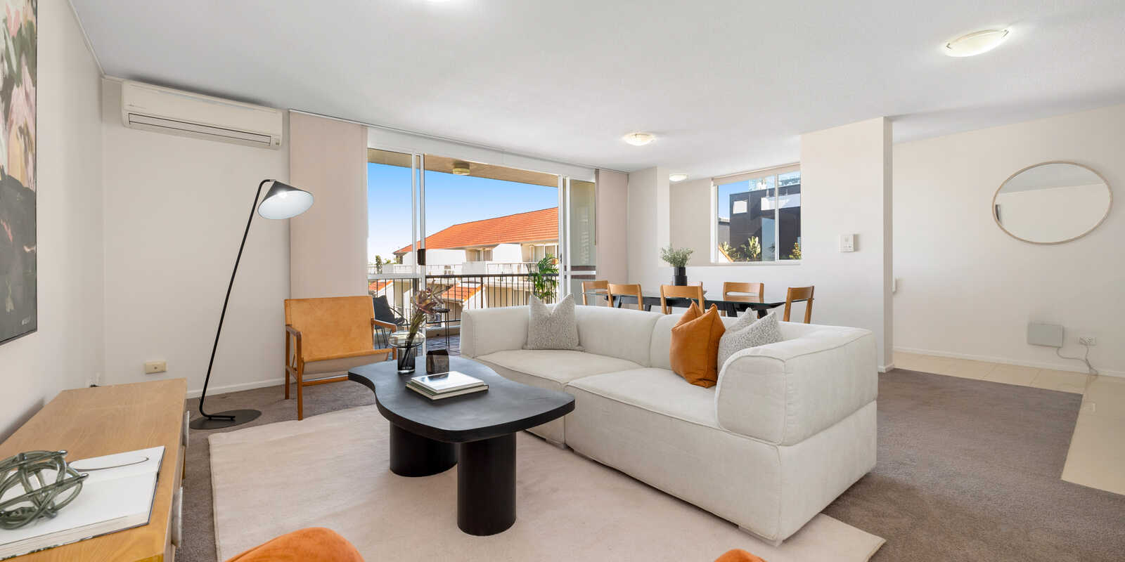 24/17 Whyenbah Street Hamilton