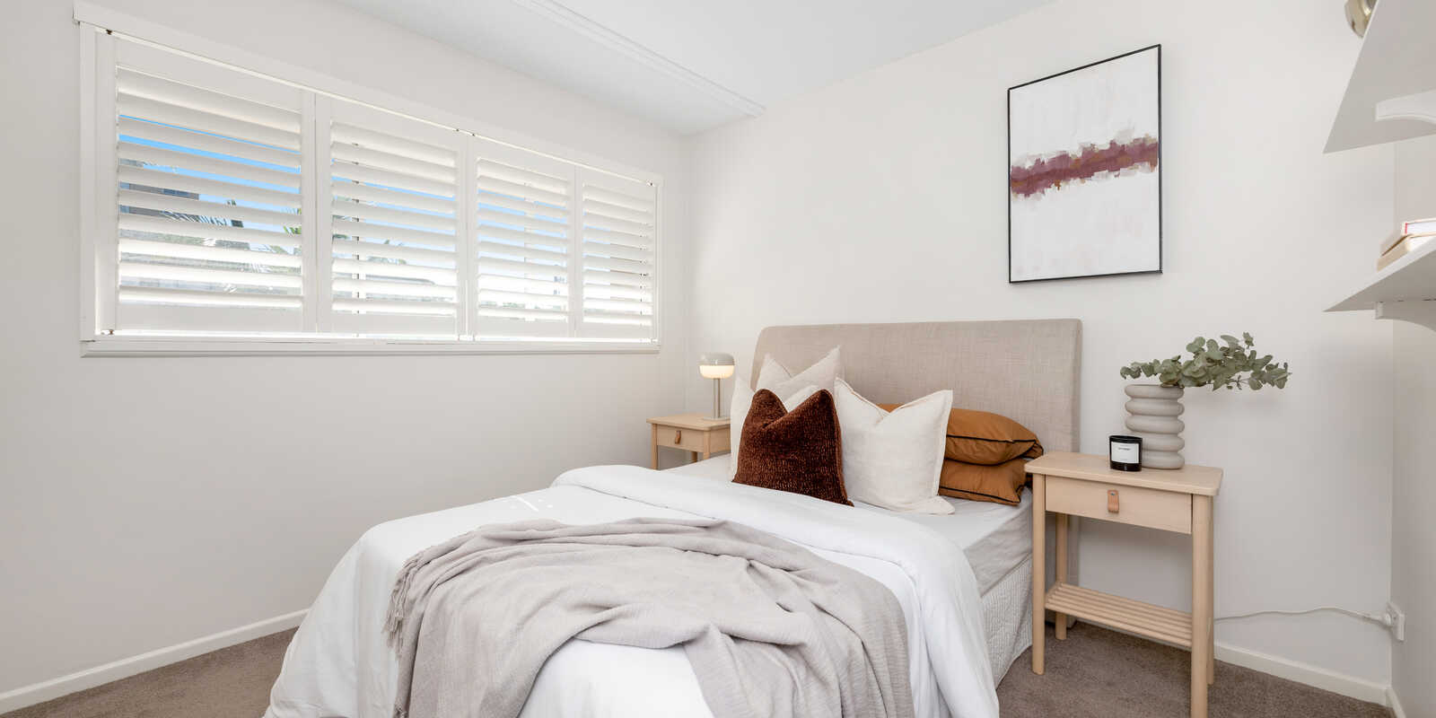 24/17 Whyenbah Street Hamilton