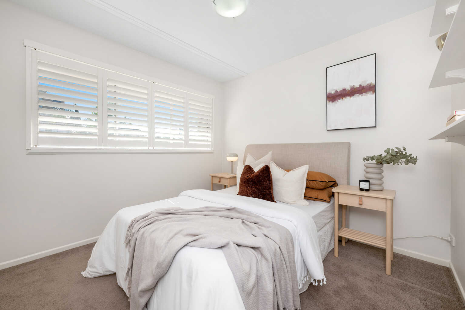 24/17 Whyenbah Street Hamilton