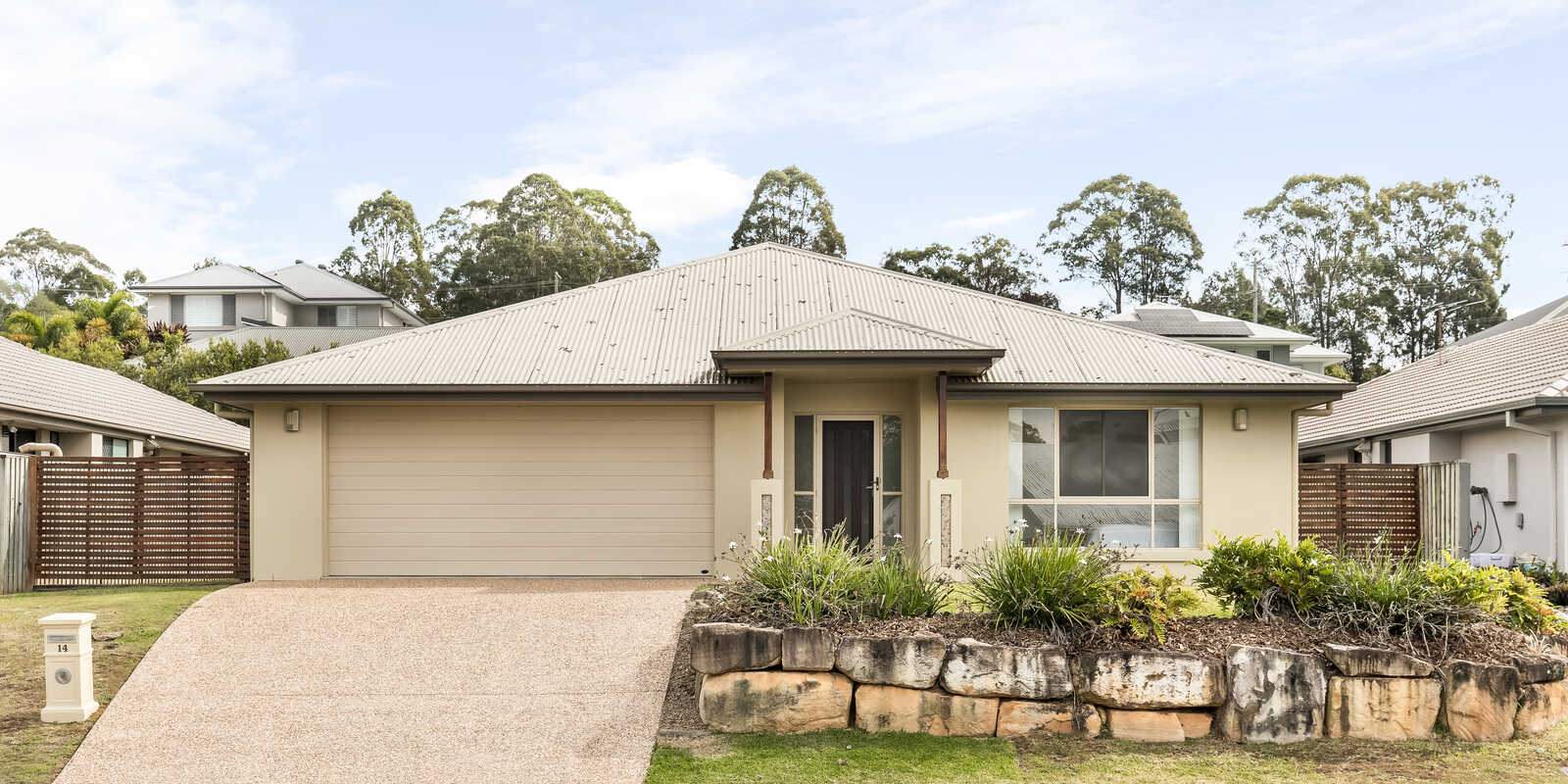14 Crossing Drive Eatons Hill 14 Crossing Drive Eatons Hill
