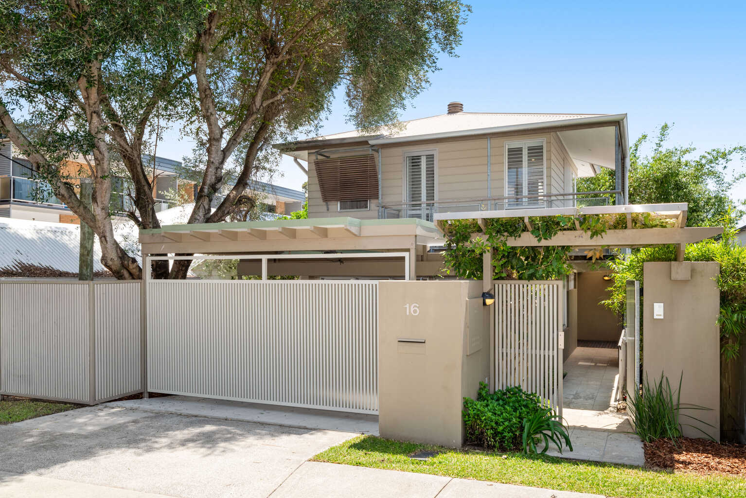 16 Upper Lancaster Road Ascot