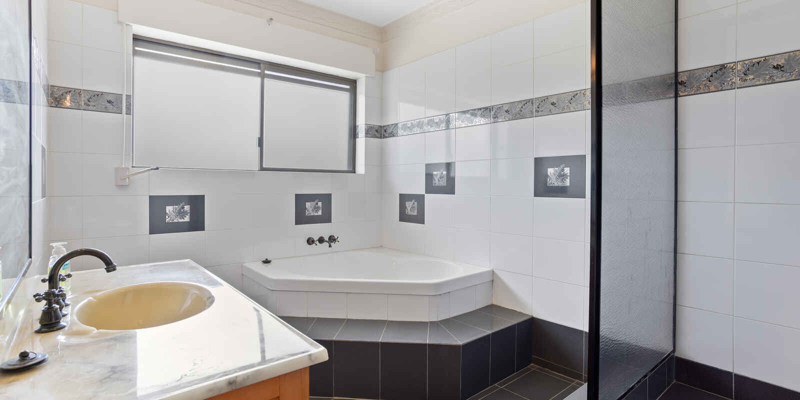 15 Hillcrest Street Aspley