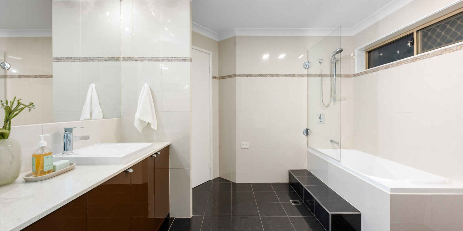 17 Wandearah Crescent Ferny Hills