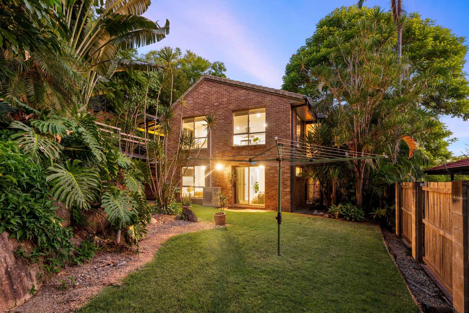 17 Wandearah Crescent Ferny Hills